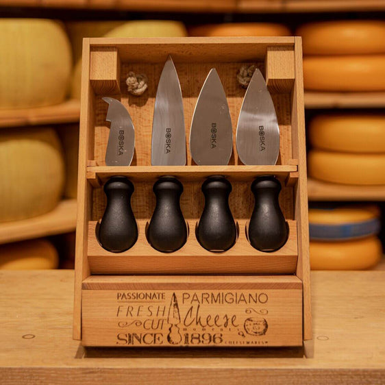 010402 - BOSKA Cheesemongers Parm set Incl. 4 messen